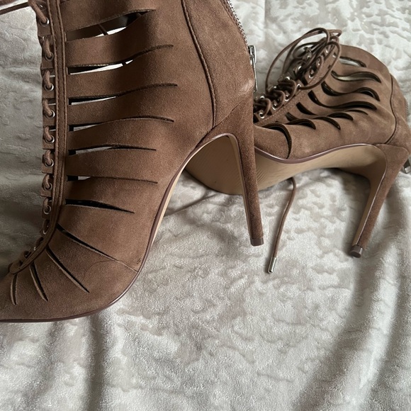 Steve Madden lace up booties - Picture 3 of 10